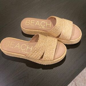 New platform sandal - never worn